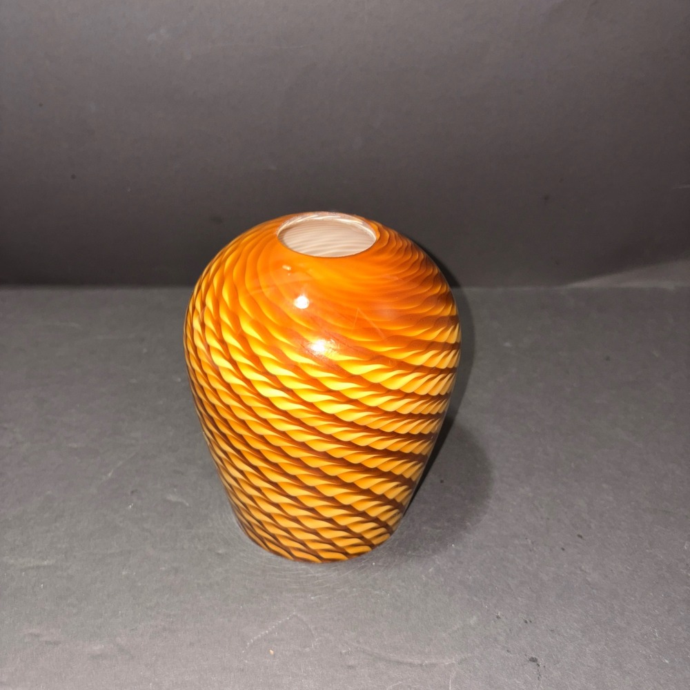 Amber Yellow Swirl Art Glass Lamp Shade Ribbed Hand Blown Replacement Globe 6"